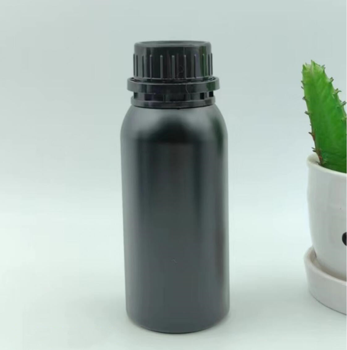 2024 high quality black aluminum essential oil bottle 50ml 100ml 200ml 250ml 300ml 500ml 1000ml   wholesale