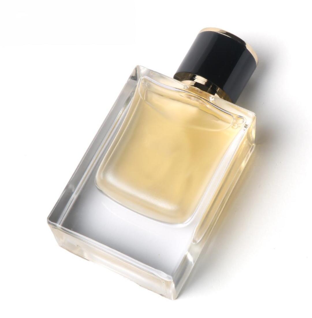 Hot selling high quality square thick bottom 75ml  perfume glass bottle with pump sprayer