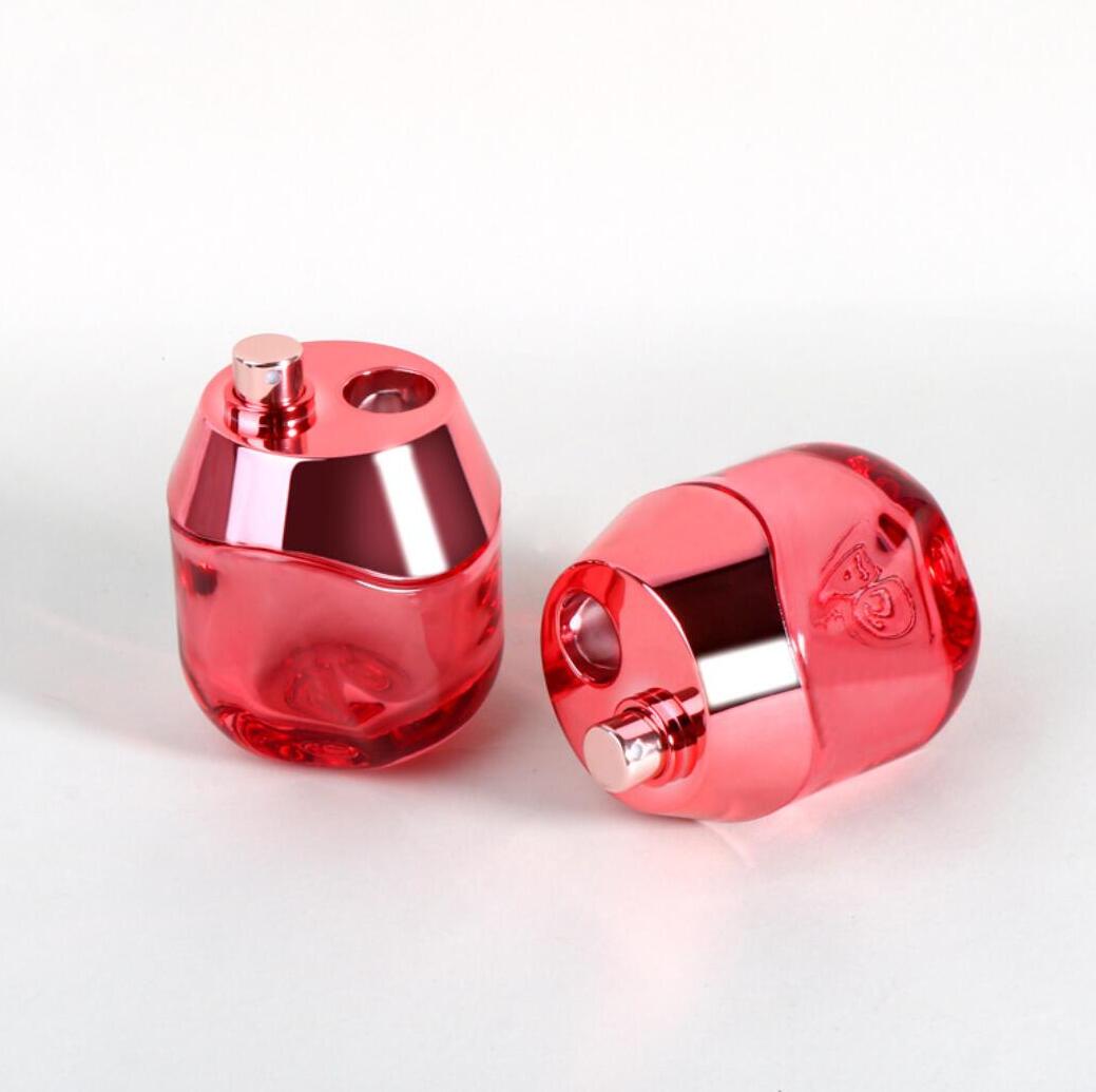 2024 New style One Piece high quality personal care glass perfume bottles with spray pump wholesale